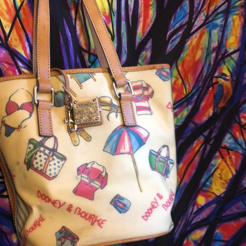 Rare “Vintage”! Beach print Dooney Bourke😎